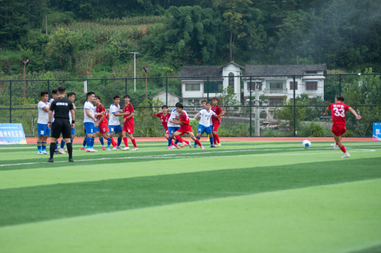 比赛吸引了, 赛前一天就 比赛吸引了, 赛前一天就