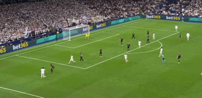 给尤文的空, 站位更靠前